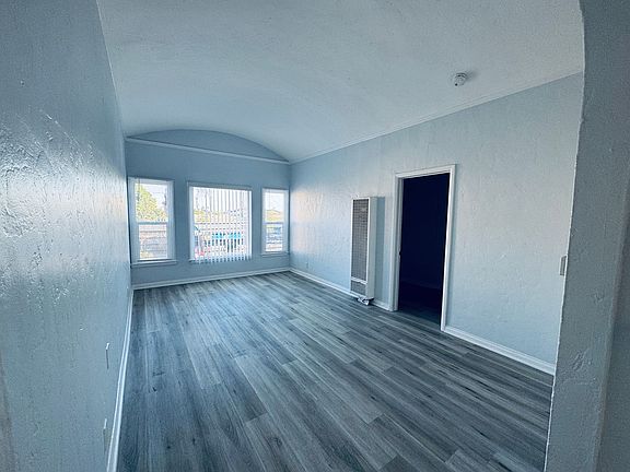 4th image of 519 N Fickett St #2458