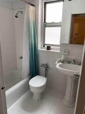4th image of 404 E 66th St APT 6P