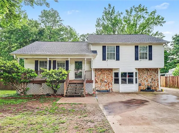 24 Amberidge Dr NW, Cartersville, GA 30121
