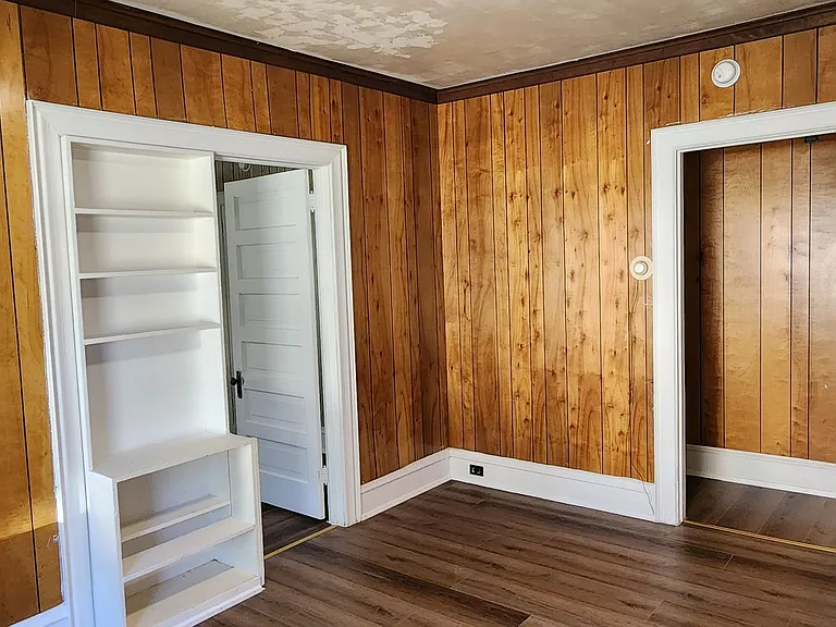 1015 Washington St — Photo 3