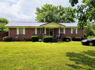 104 Weaver Ave, Gruetli Laager, TN 37339