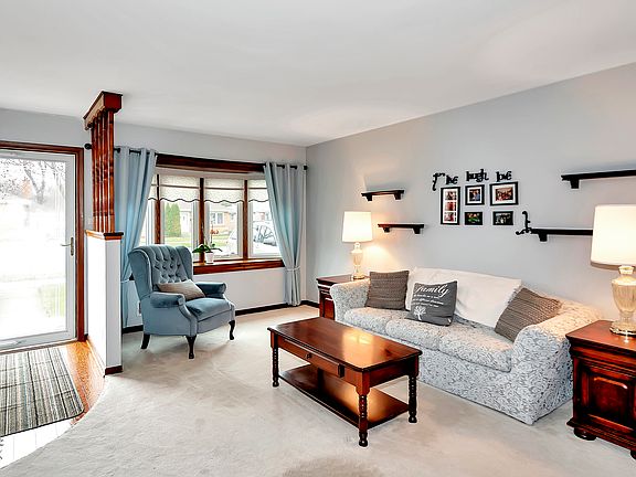 5th image of 9024 Sproat Ave