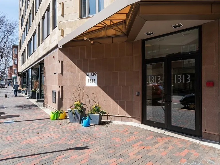 1313 Washington St #211 — Photo 13