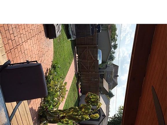 4th image of 1005 Fairground St