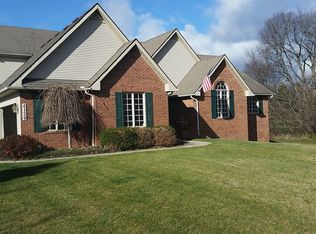 4130 Kingswood Ct, Milford, MI 48381
