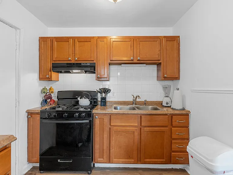 6563 Julian Ave — Photo 12
