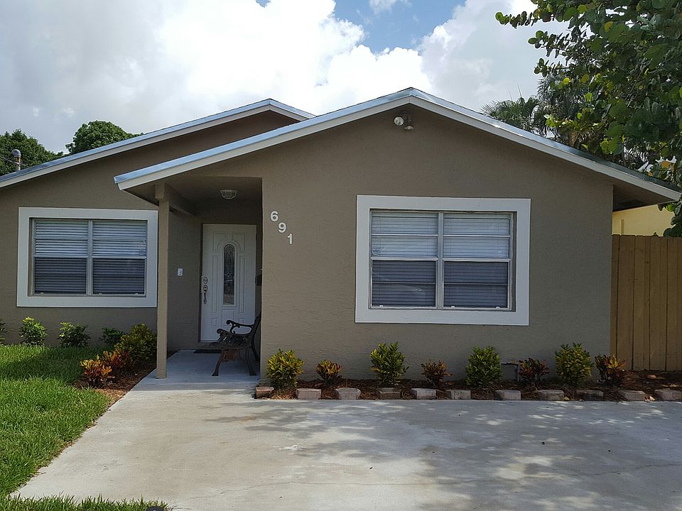 1st image of 691 NE 34th St