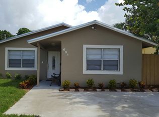 691 NE 34th St, Oakland Park, FL 33334
