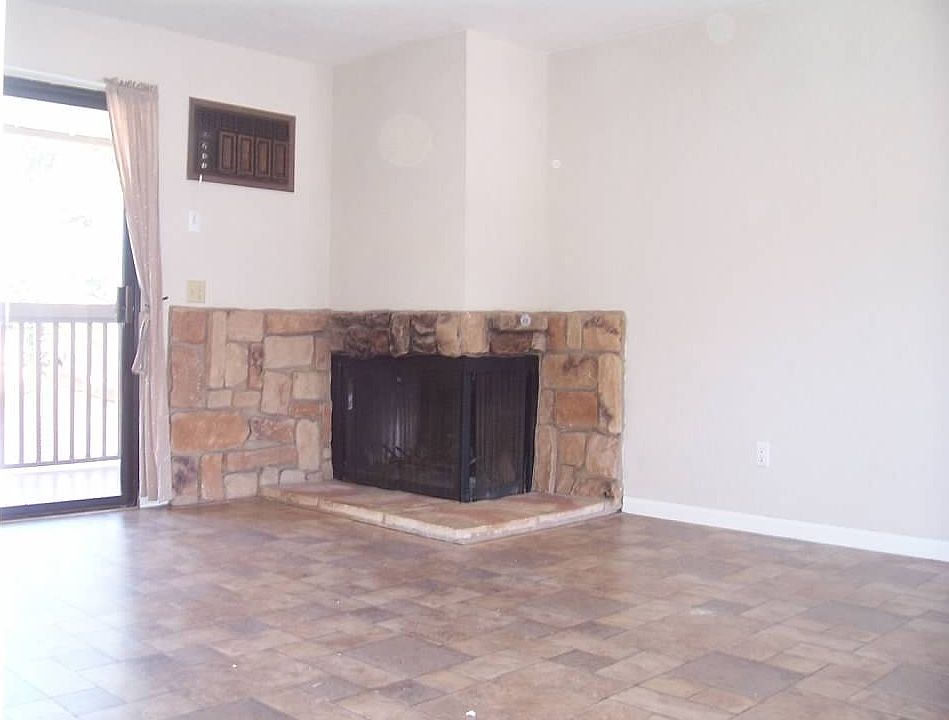 1st image of 1025 S Sunshine Ave Unit D