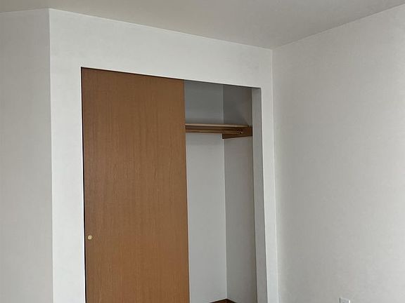 5th image of 5622 104th Pl NE