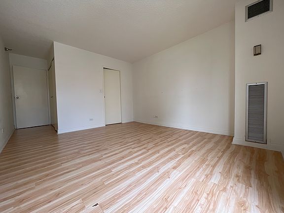 5th image of 1120 N La Salle Dr #5P