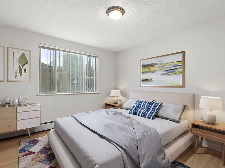 Kent Apartments — Photo 6