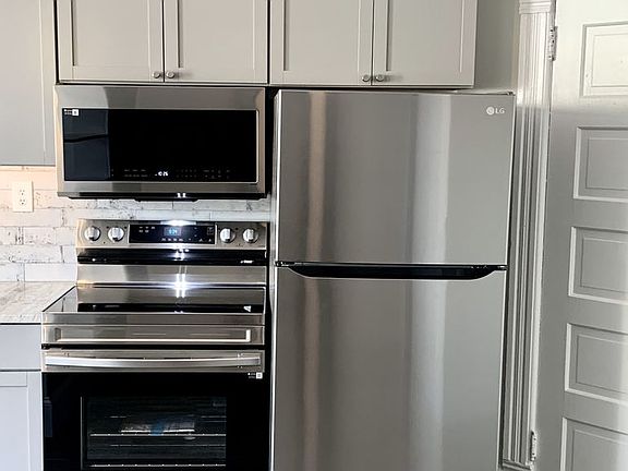 4th image of 402 S Loudoun St #5