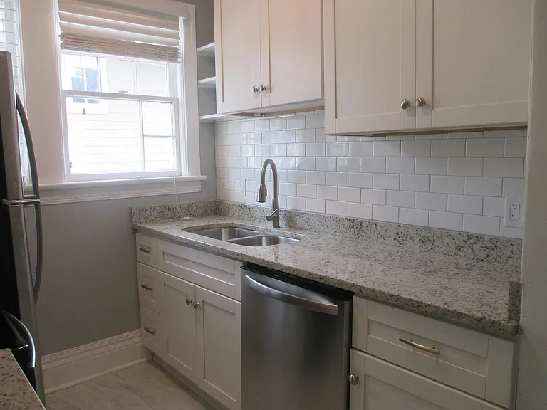 2047 Forbes St — Photo 5