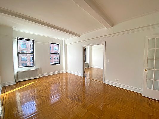 5th image of 200 W 90th St #15A