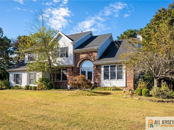 11 Hampton Rd, Monroe Township, NJ 08831