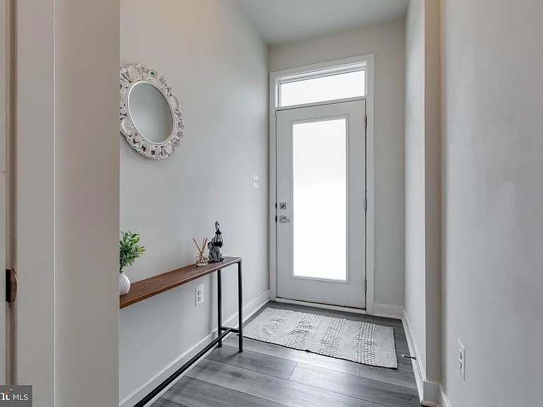 7523 Bharat Way — Photo 4