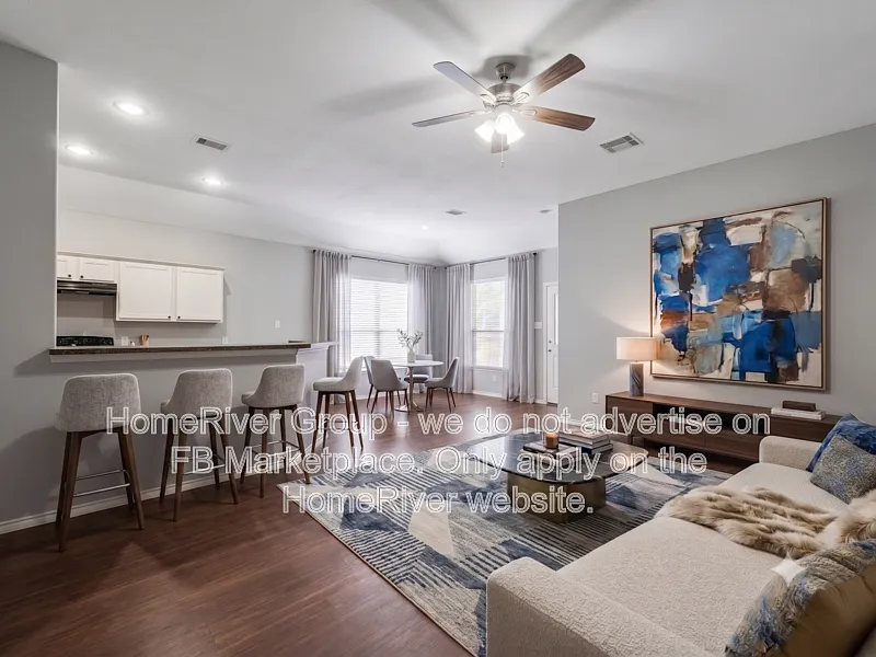 3 bed, 2.0 bath, 1549 sqft, $1,825 — Photo 2