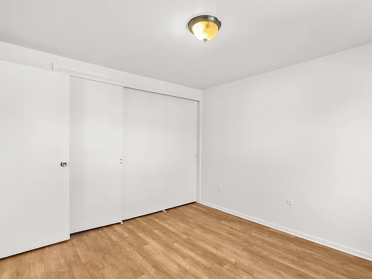 Camelot Apartments — Photo 24