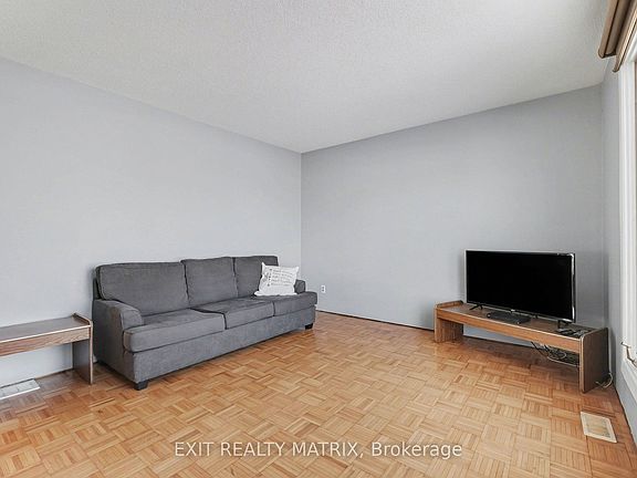 5th image of 218 Mabel St