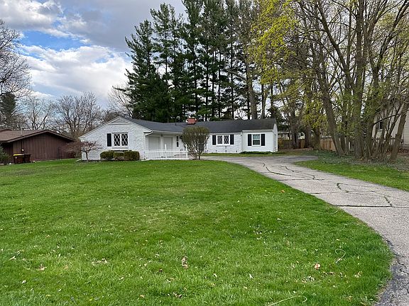 2nd image of 4424 Elmwood Dr