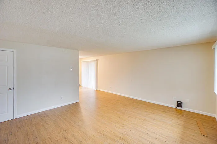 2 bed, 1.0 bath, 850 sqft, $1,395 — Photo 2