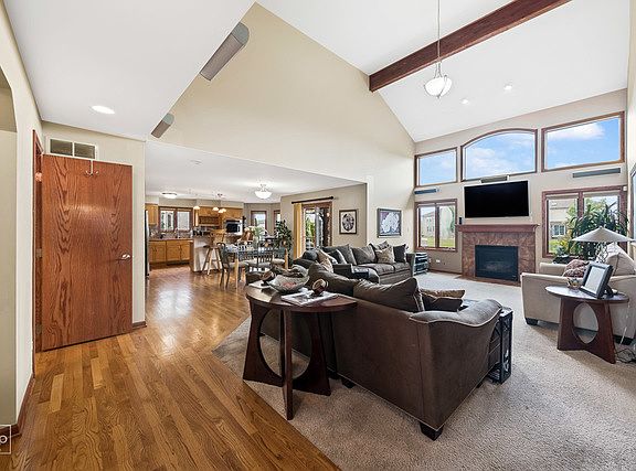 4th image of 21138 Whitney Dr