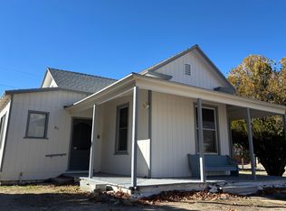 211 S Washington St, Lone Pine, CA 93545