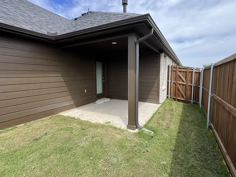 712 Palazzo Pl — Photo 14