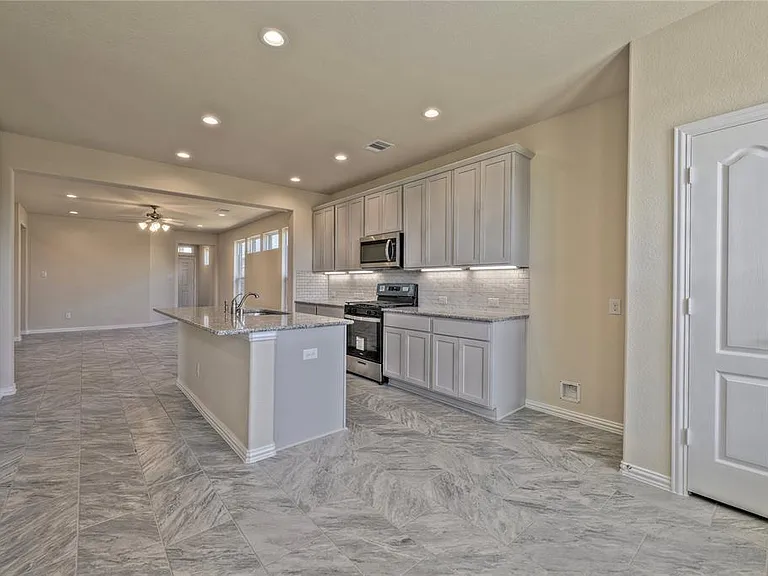 13201 Dancing Reed Dr — Photo 5