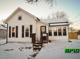 1082 4th St, Marion, IA 52302