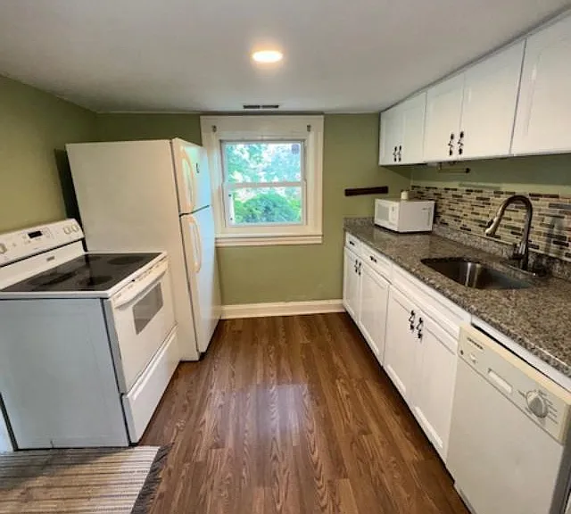 1433 Manley Rd — Photo 3