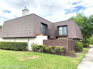 15346 E Pond Woods Dr, Tampa, FL 33618
