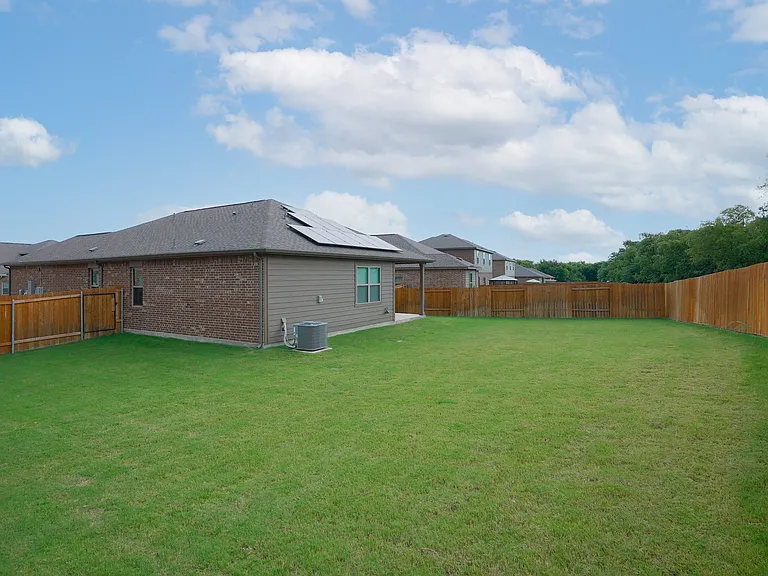 1517 Hill Top Ct — Photo 14