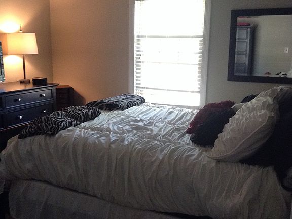 2nd image of 373 Lucille Ave