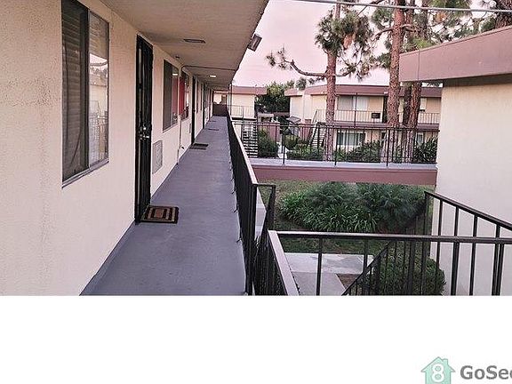 3rd image of 4700 Clair Del Ave APT 650
