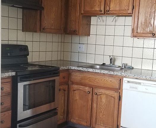 3rd image of 1491 Diablo Dr #A