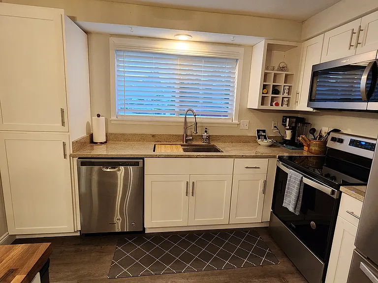725 Rocky Road Dr — Photo 18
