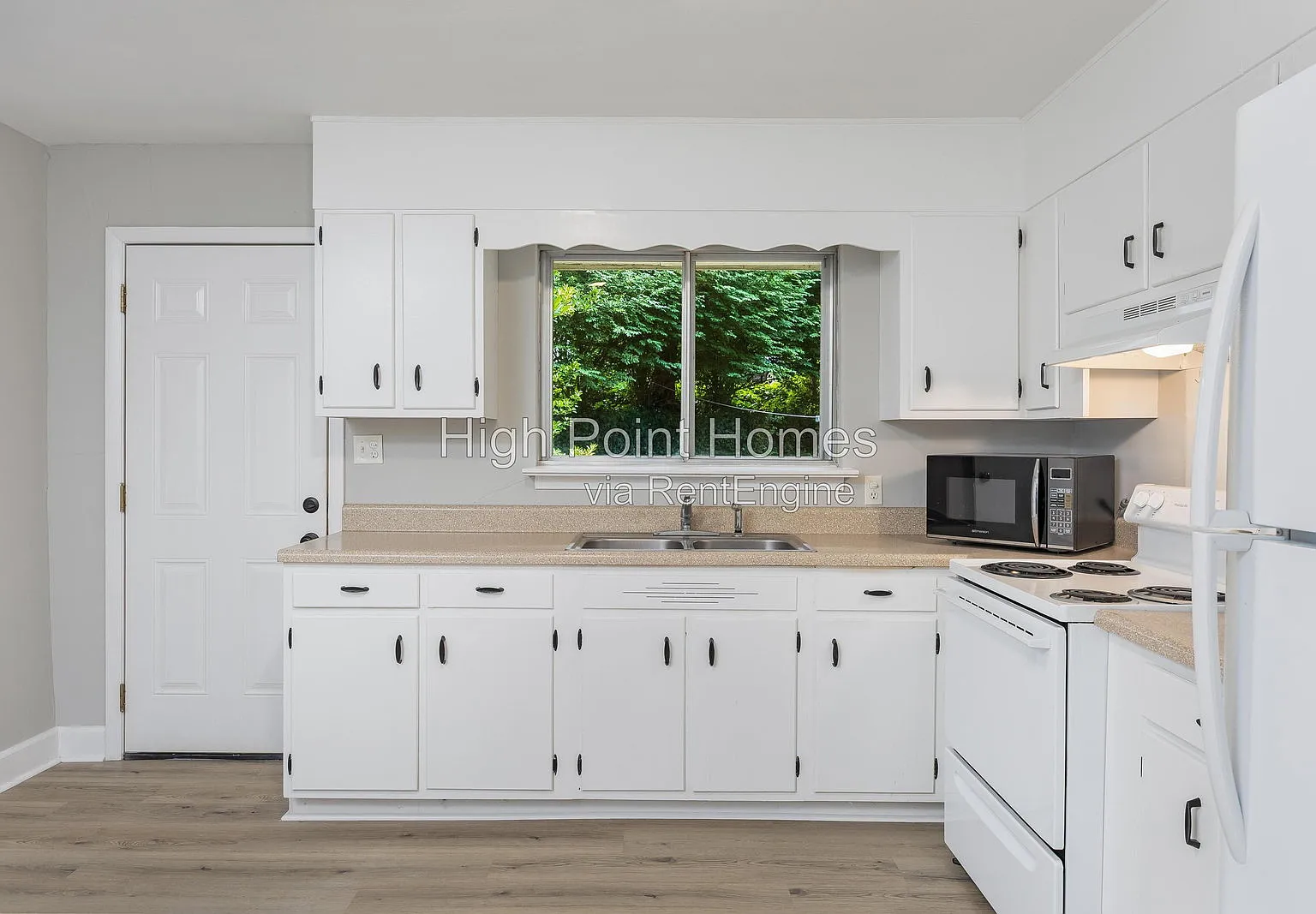 2 bed, 1.0 bath, 1000 sqft, $1,250 — Photo 3