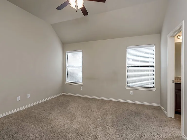 2020 Turning Leaf Dr — Photo 12