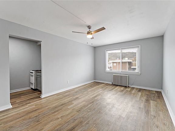 4th image of 315 N Washington St #20