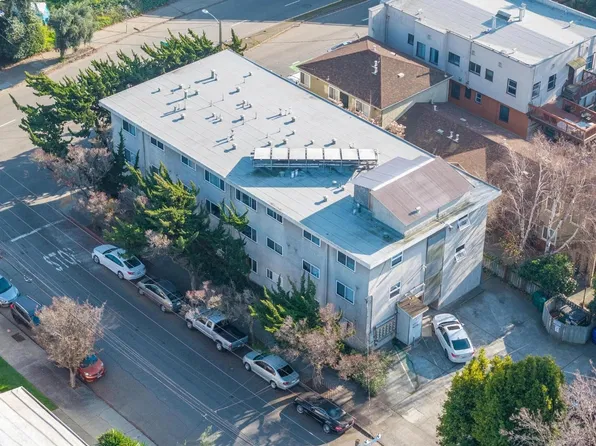 Claremont Ave, Oakland, CA 94618