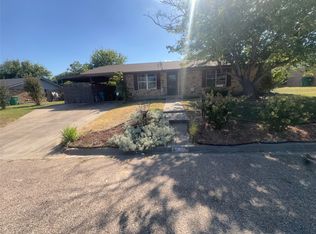 506 N Avenue X, Clifton, TX 76634
