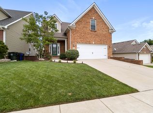 3229 Toll Gate Rd, Lexington, KY 40509