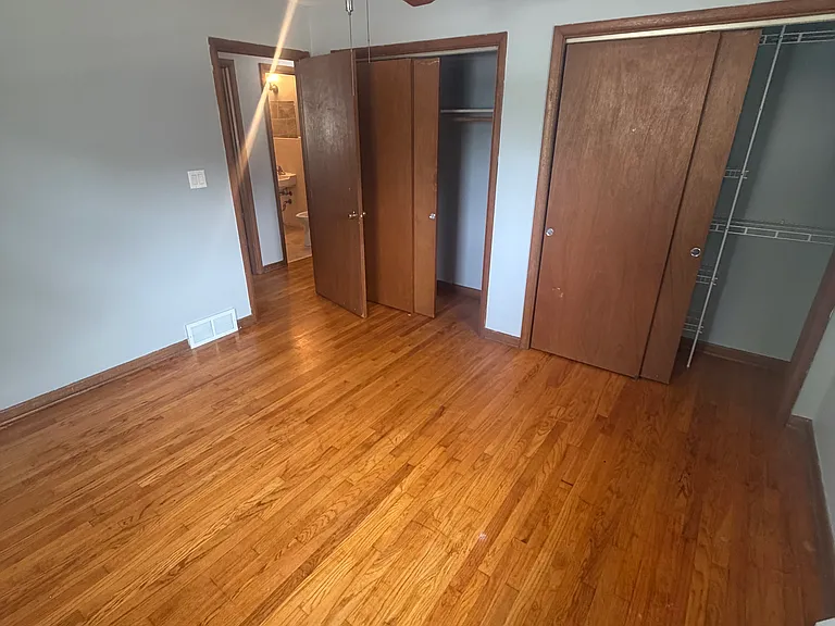 1209 Jackson St — Photo 8