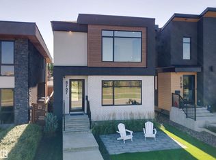 8707 Strathearn Cres NW, Edmonton, AB T6C 4C5