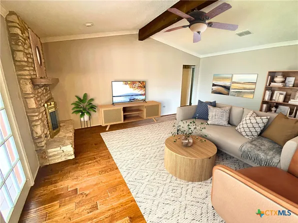 1505 Mockingbird Dr, San Marcos, TX 78666