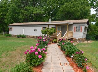77 Double S Oaks Ln, Midway, AR 72651