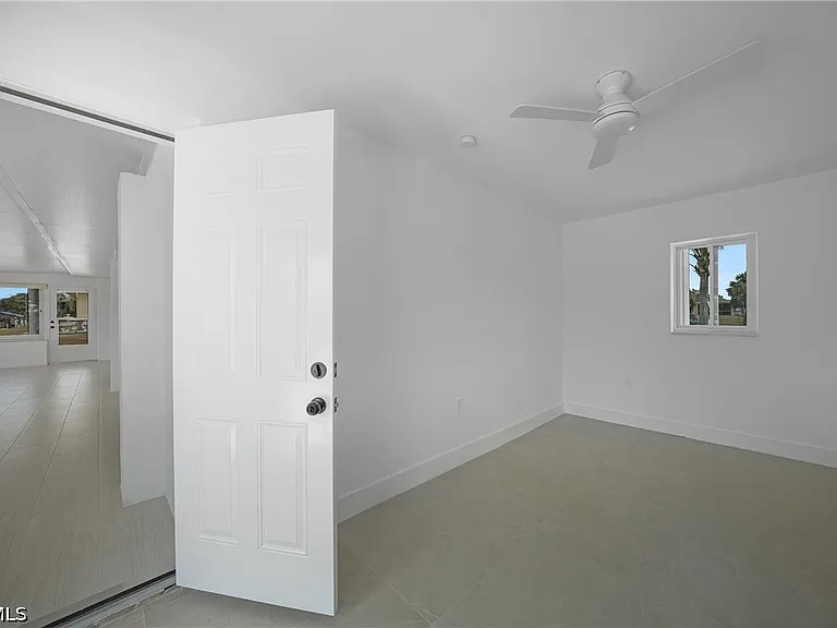 27381 Voyageur Dr — Photo 20