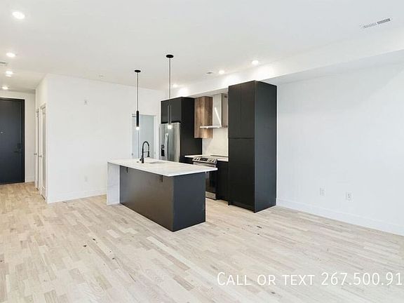 3rd image of 1520 N 8th St #4